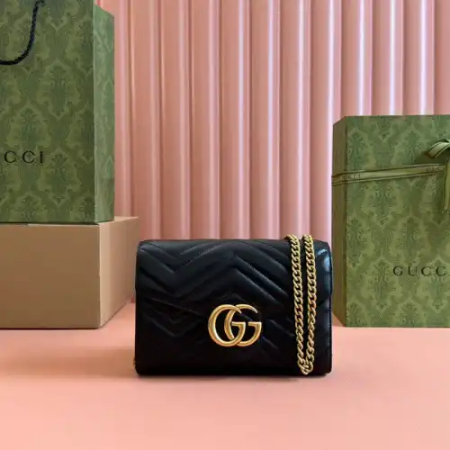 G*u*i bags 2407yz0237
