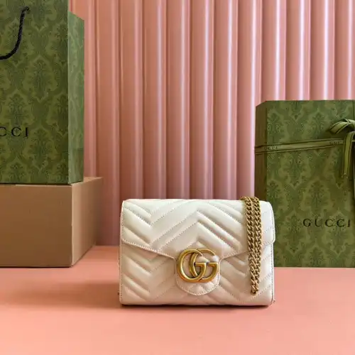 G*u*i bags 2407yz0239