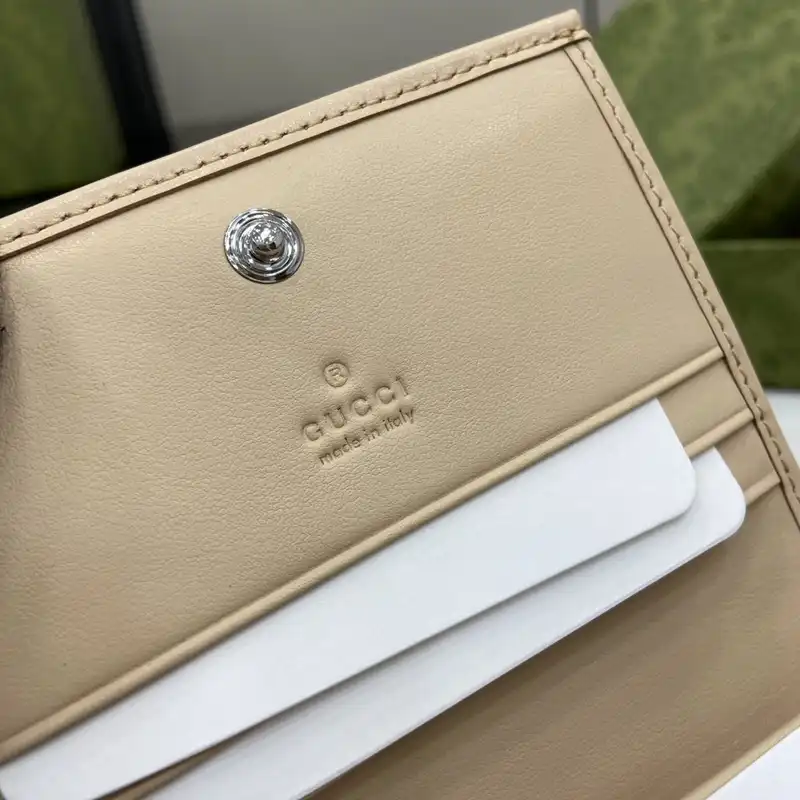 G*u*i bags 2407yz0254