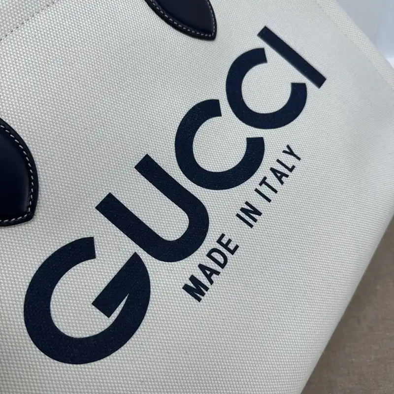 G*u*i bags 2407yz0284