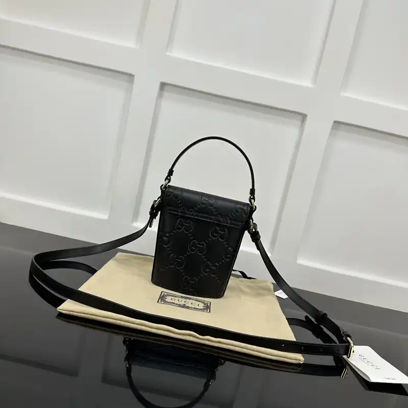 G*u*i bags 2407yz0290
