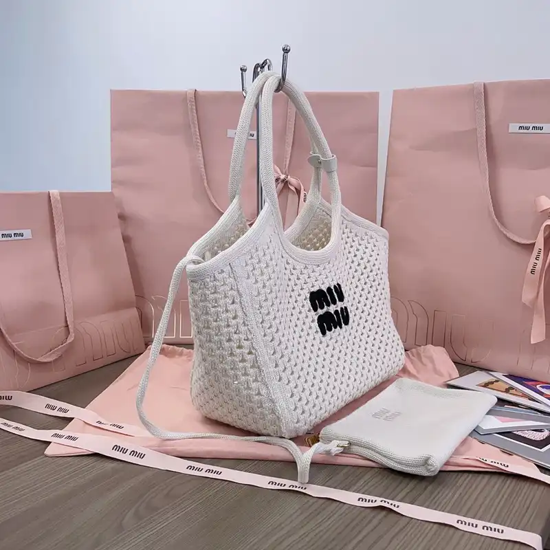G*u*i bags 2408ya0050