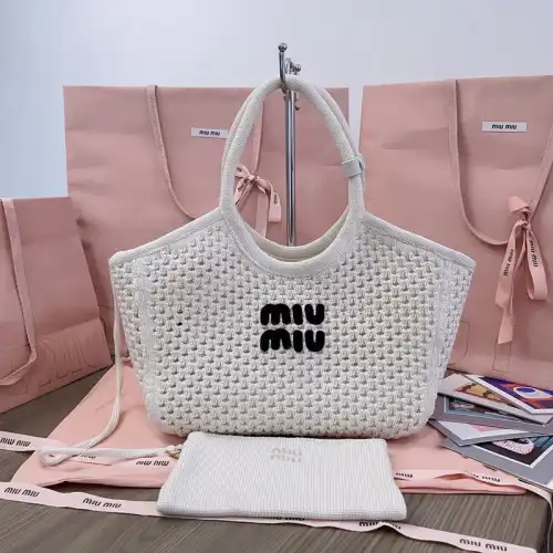 G*u*i bags 2408ya0050