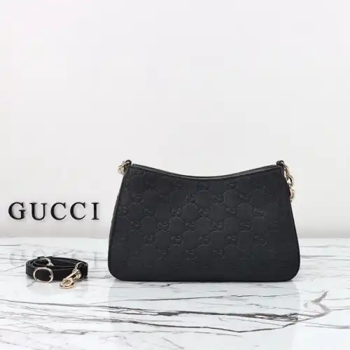 G*u*i bags 2410ya0194