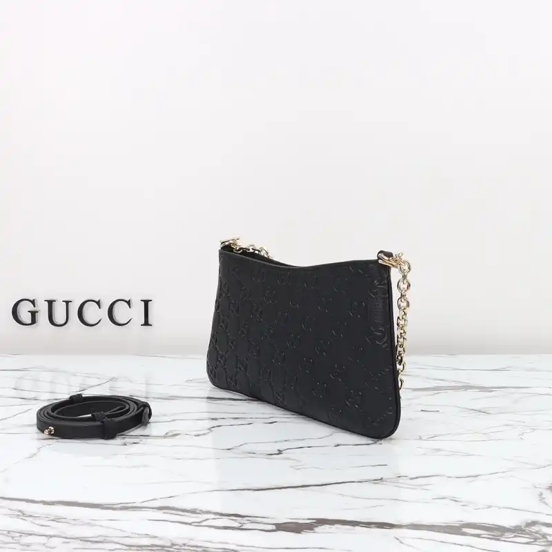 G*u*i bags 2411ya0192