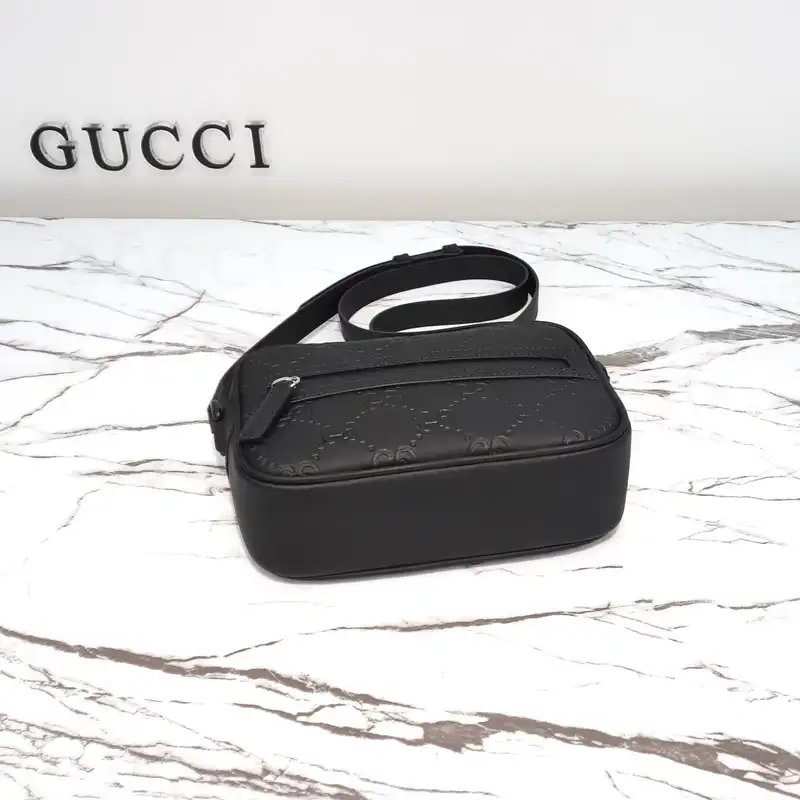 G*u*i bags 2411ya0200