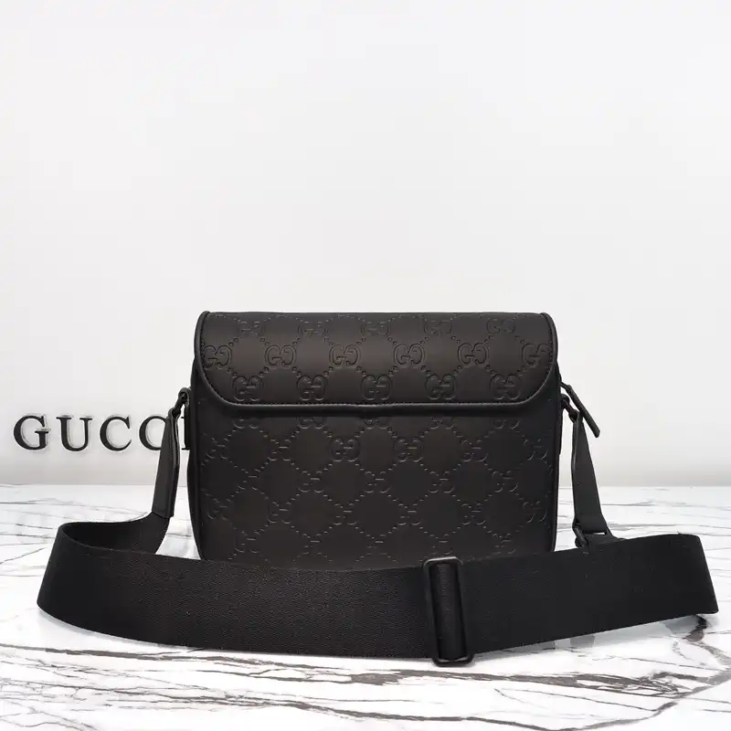 G*u*i bags 2411ya0201