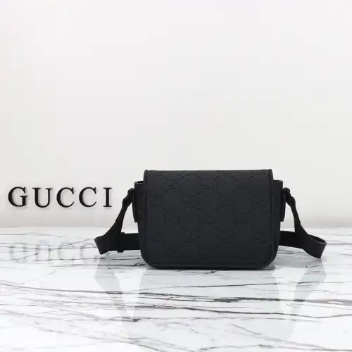 G*u*i bags 2411ya0202