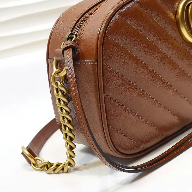 G*u*i bags 2012sh0003