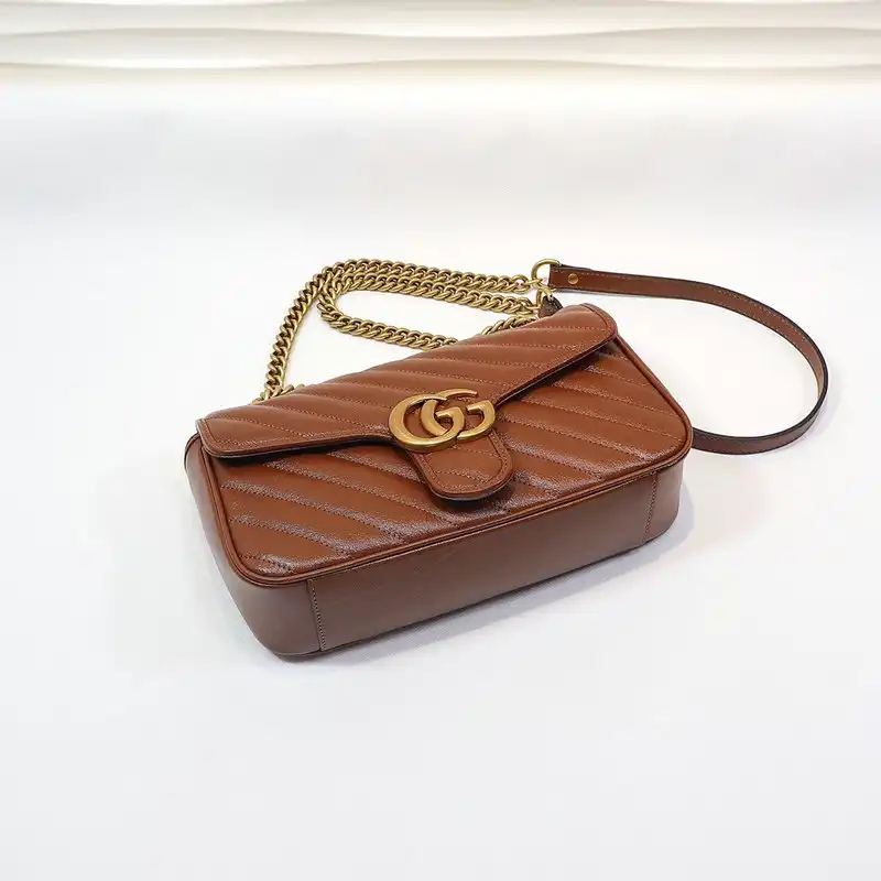 G*u*i bags 2012sh0006