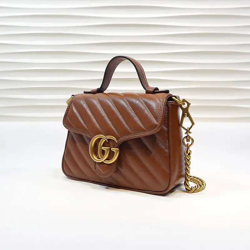 G*u*i bags 2012sh0007