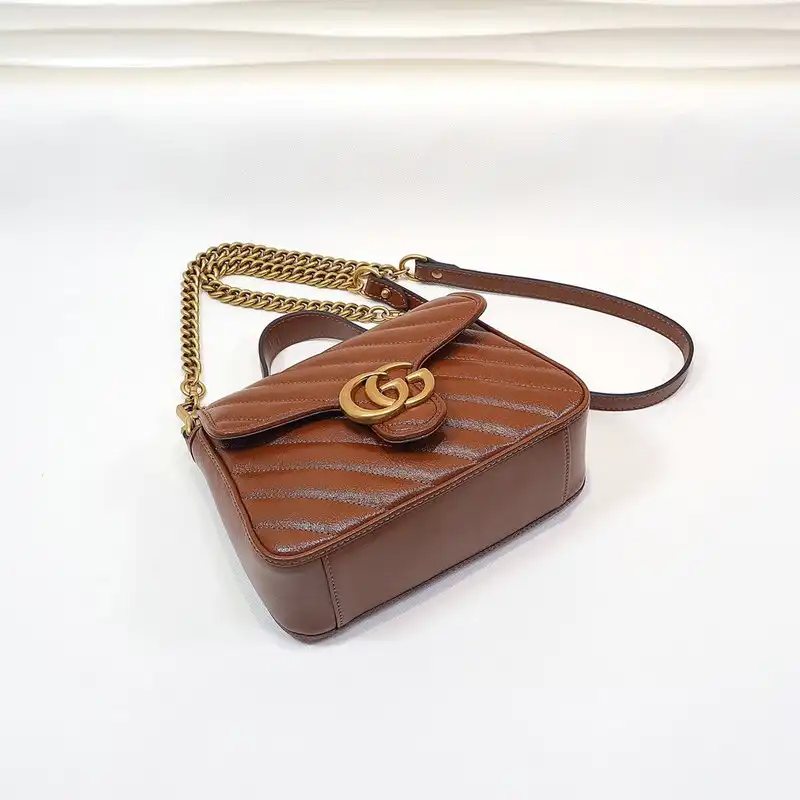 G*u*i bags 2012sh0007