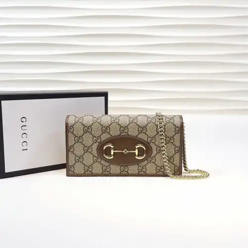 G*u*i bags 2012sh0064