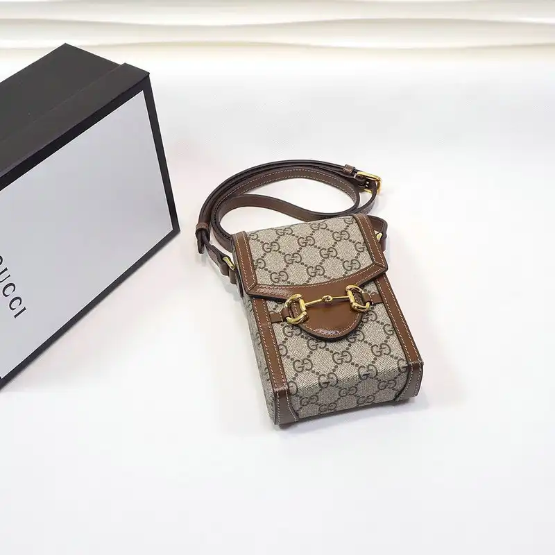 G*u*i bags 2012sh0065