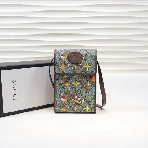 G*u*i bags 2012sh0066