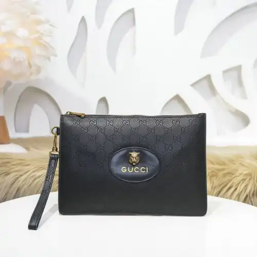 G*u*i bags 2012sh0078