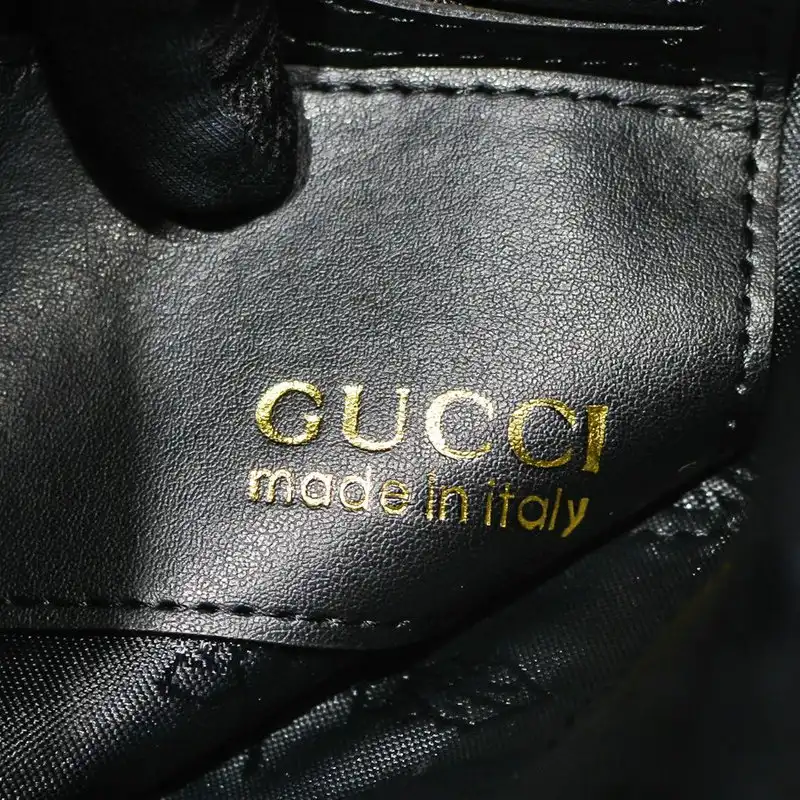 G*u*i bags 2012sh0078
