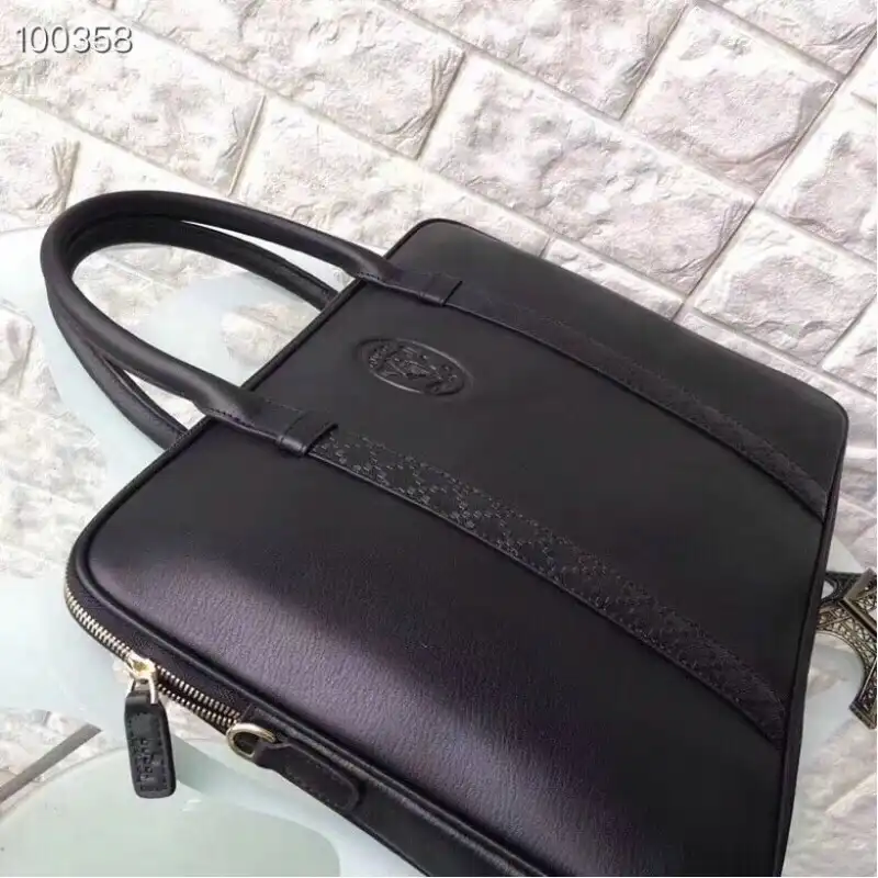 G*u*i bags 2012sh0082