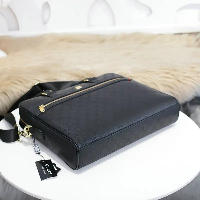 G*u*i bag 20ya11008
