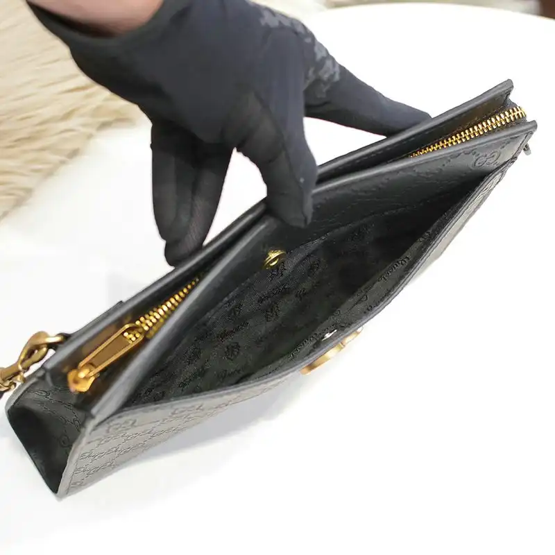 G*u*i bag 20ya11015