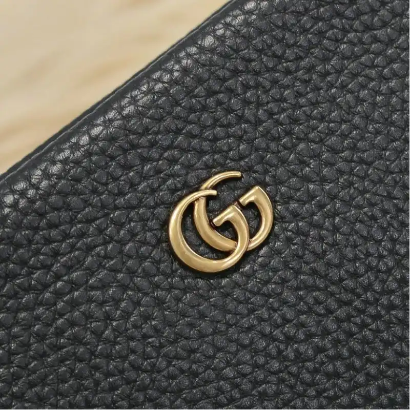 G*u*i bag 20ya11017