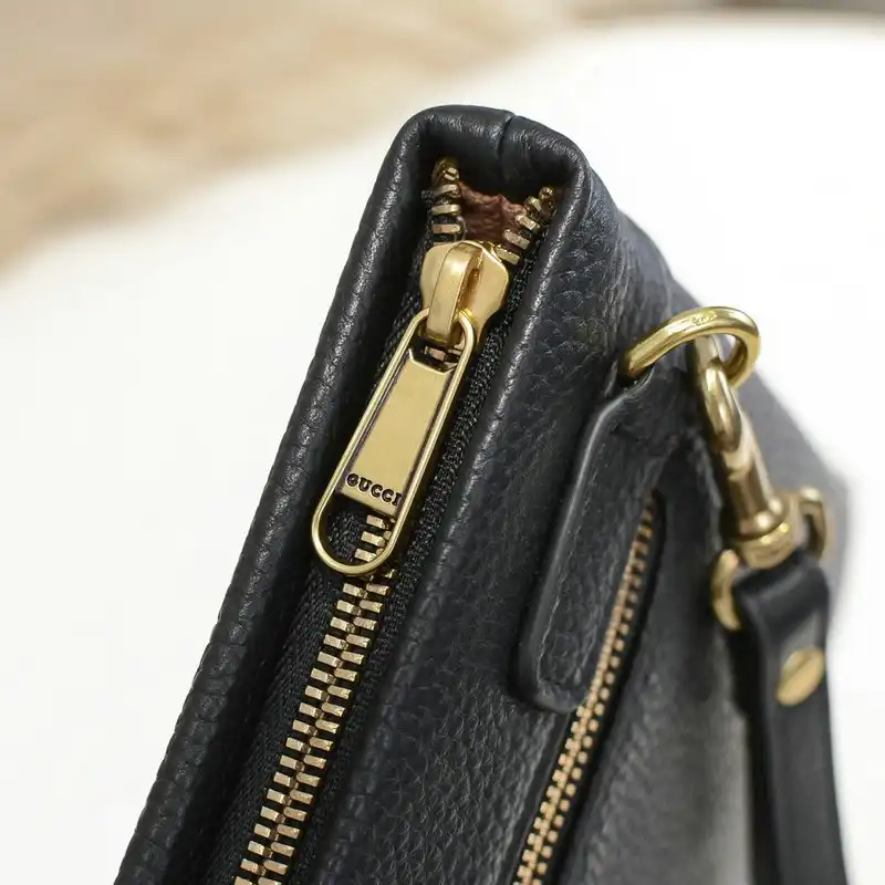 G*u*i bag 20ya11017