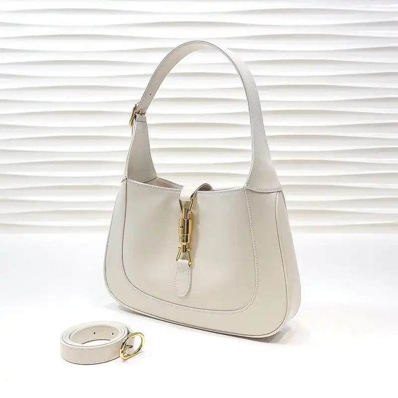 G*u*i bag 20dj11110
