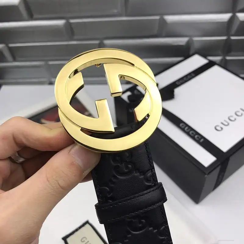 G*u*i s belts 19bl0021