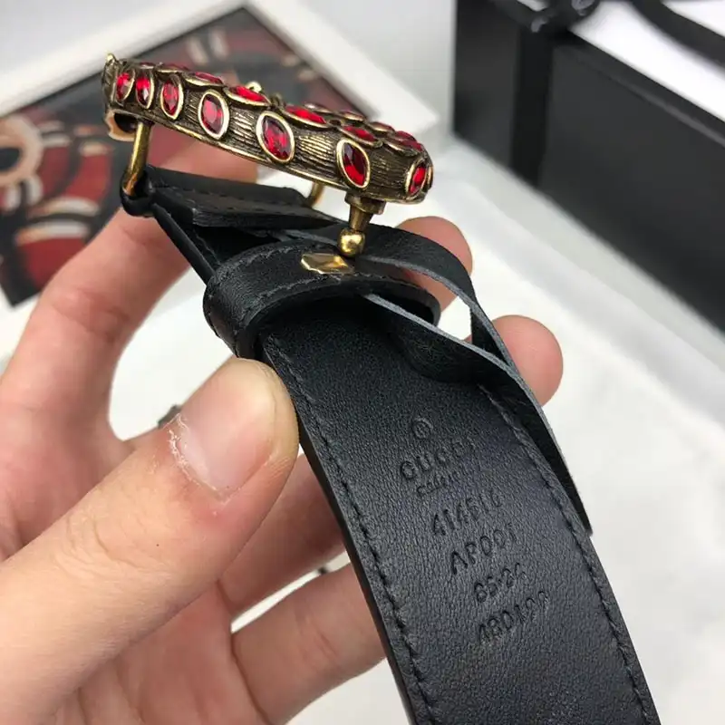 G*u*i s belts 19bl0035