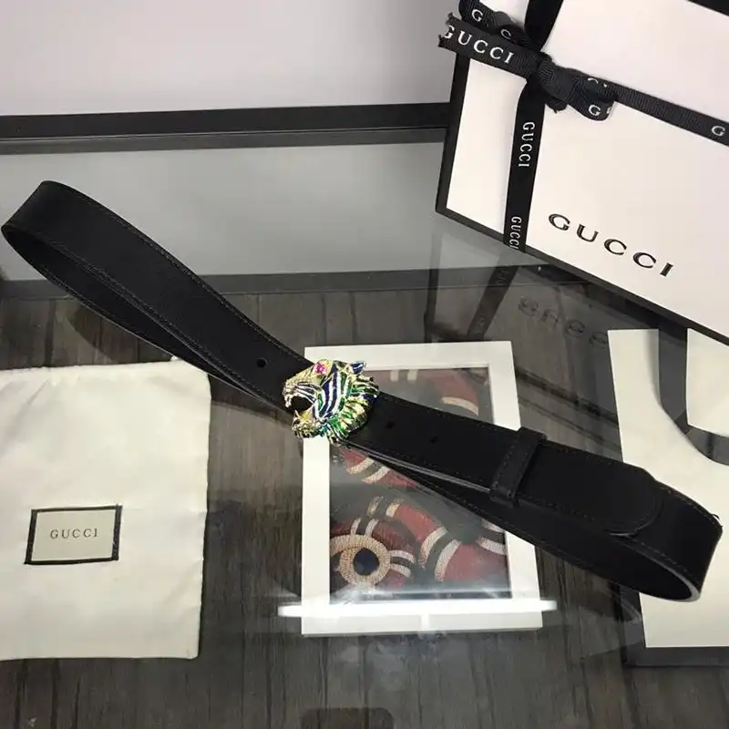 G*u*i s belts 19bl0044