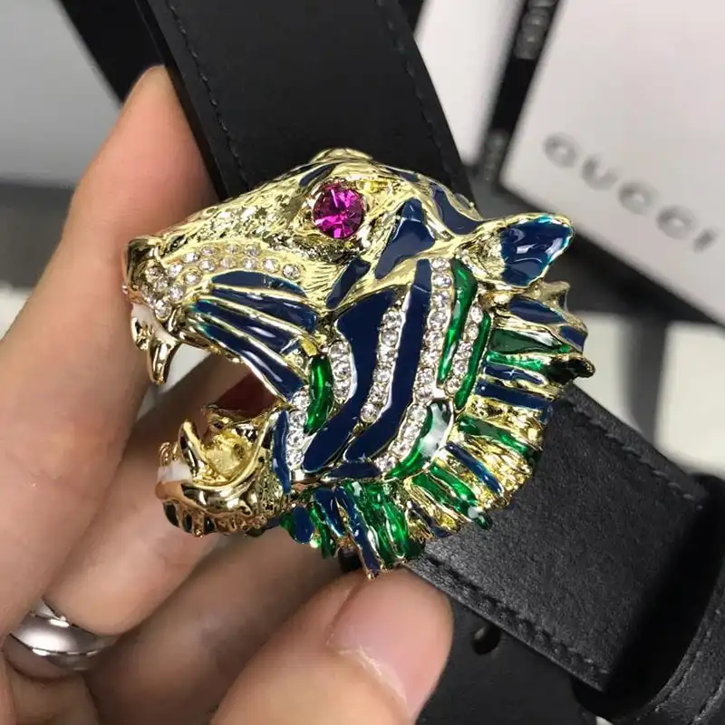 G*u*i s belts 19bl0044