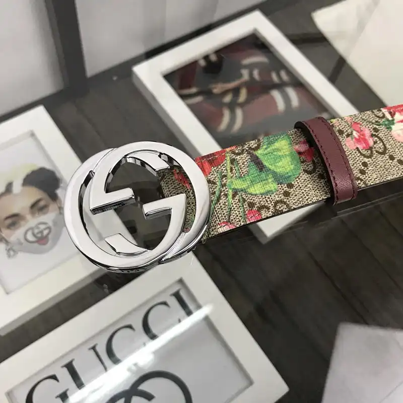 G*u*i s belts 19bl0053