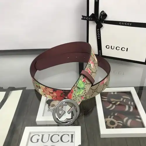 G*u*i s belts 19bl0053