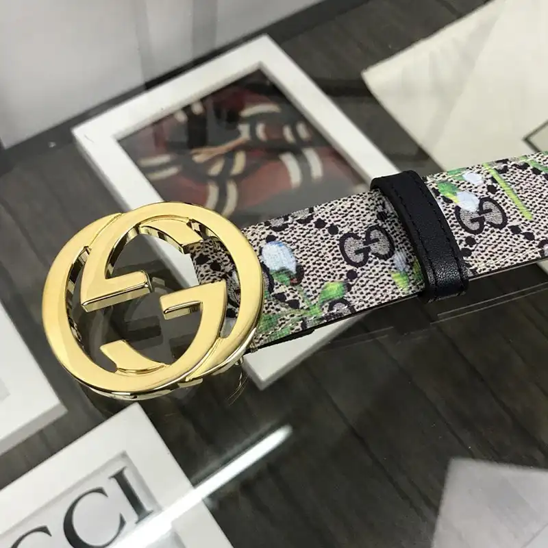 G*u*i s belts 19bl0055