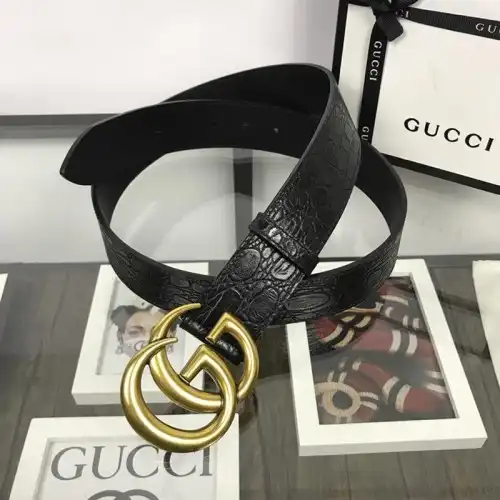 G*u*i s belts 19bl0057
