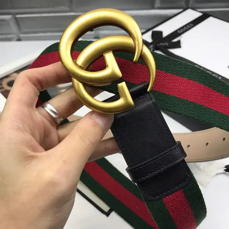 G*u*i s belts 19bl0083