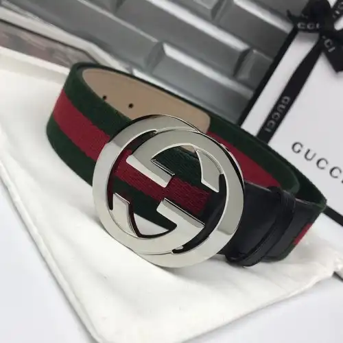 G*u*i s belts 19bl0085