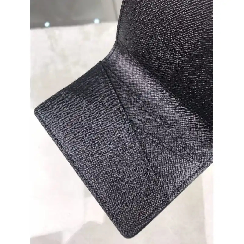 LV Bag 19HT0047