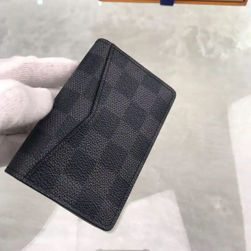LV Bag 19HT0047