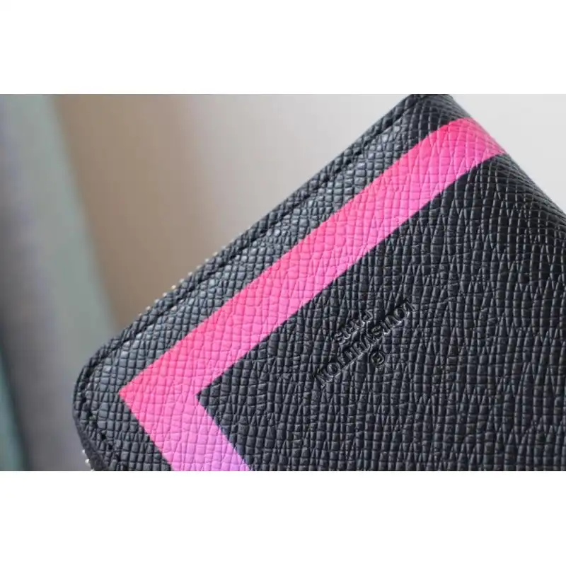 LV Bag 19HT0051