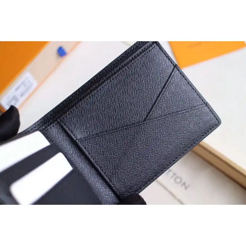 LV Bags 19T1L0296