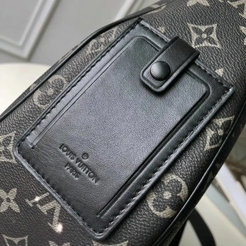 LV Bags 19T1L0299