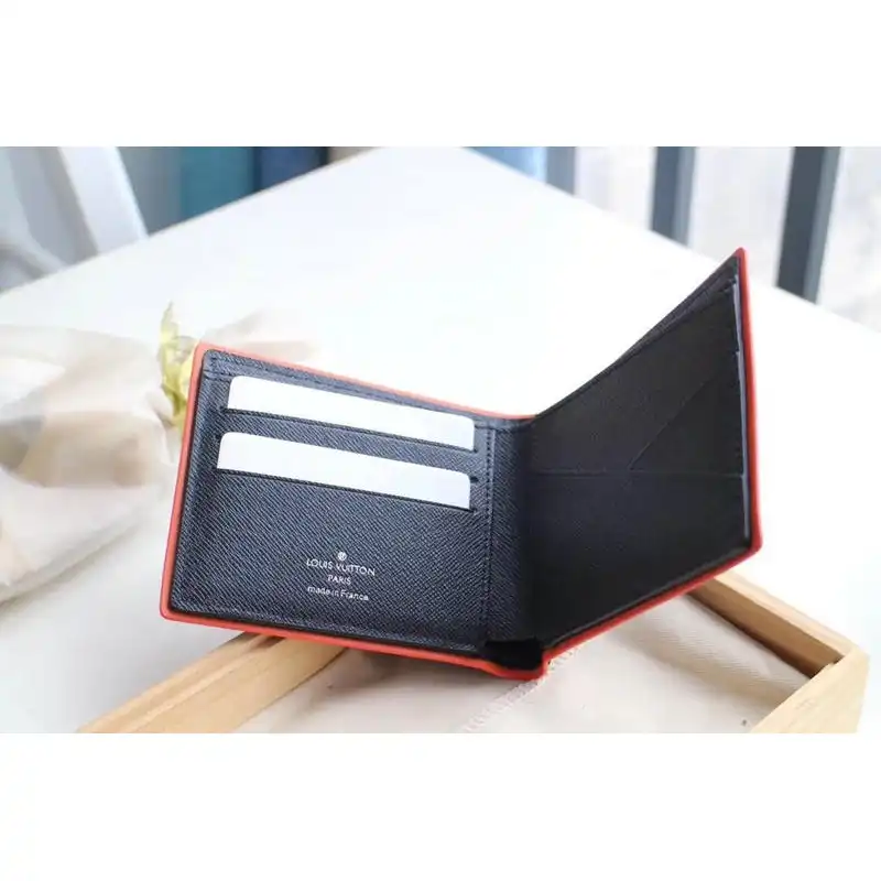 LV Bags 19T1L0306
