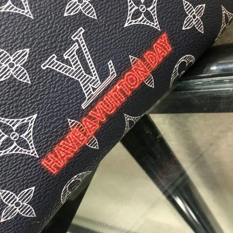 LV Bags 19T1L0327