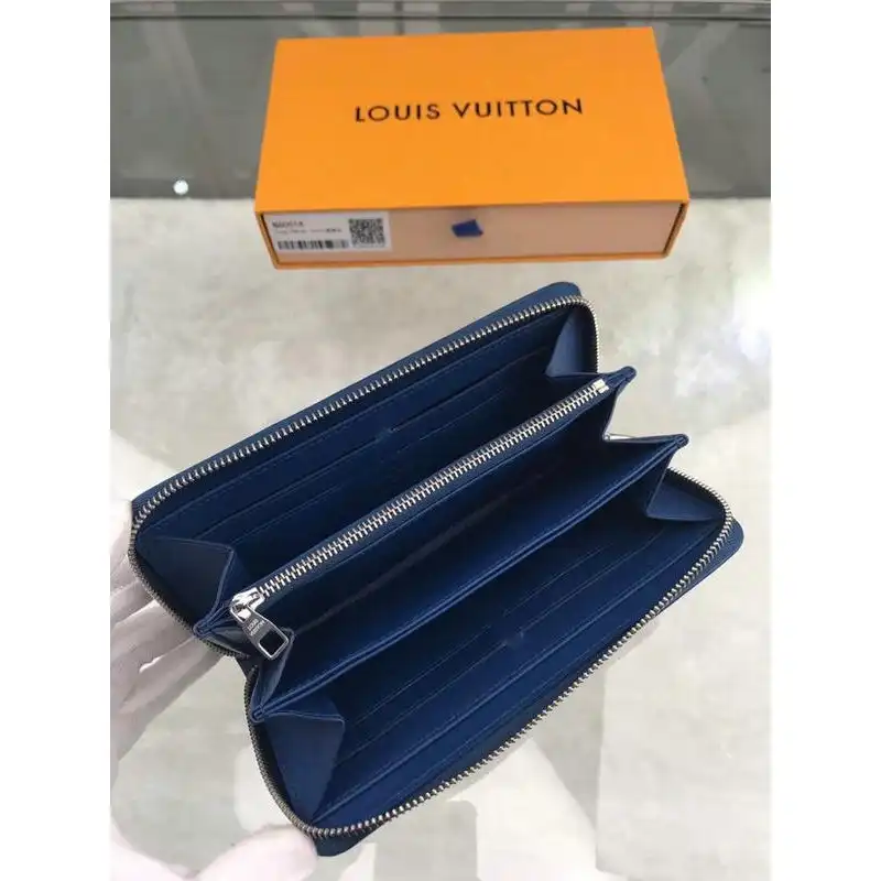 LV Bags 19T1L0329