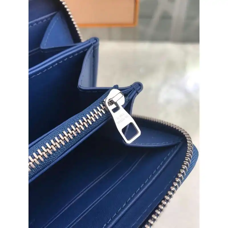 LV Bags 19T1L0329