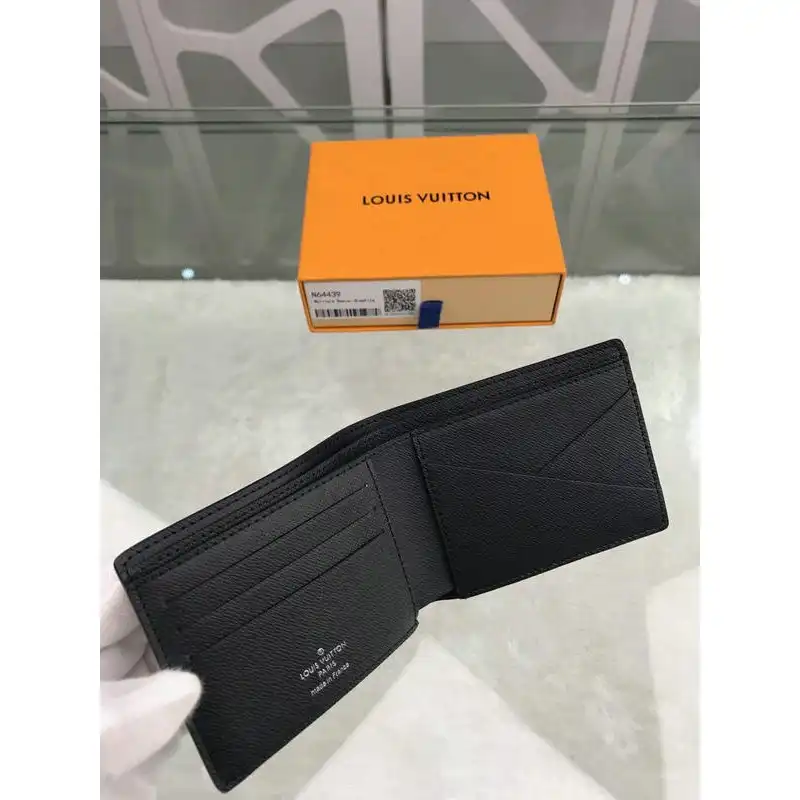 LV Bags 19T1L0360