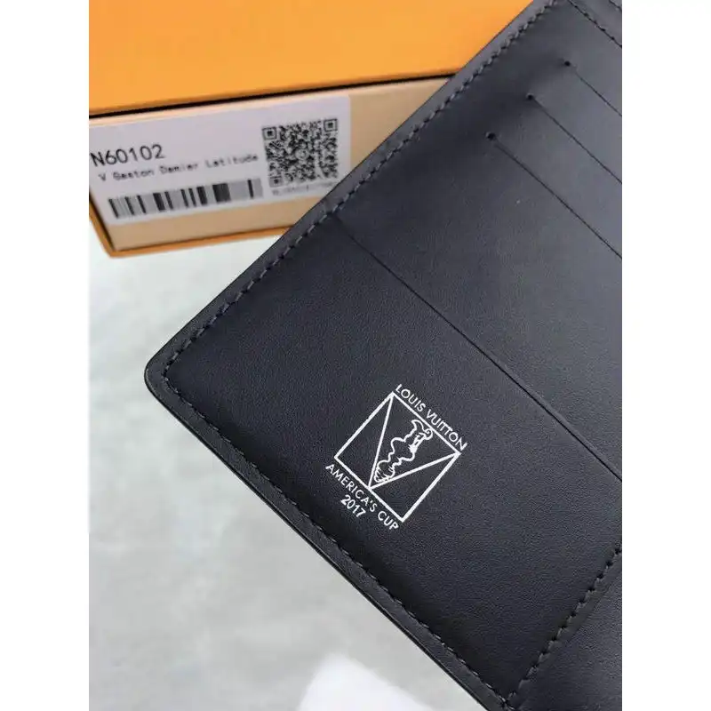 LV Bags 19T1L0408