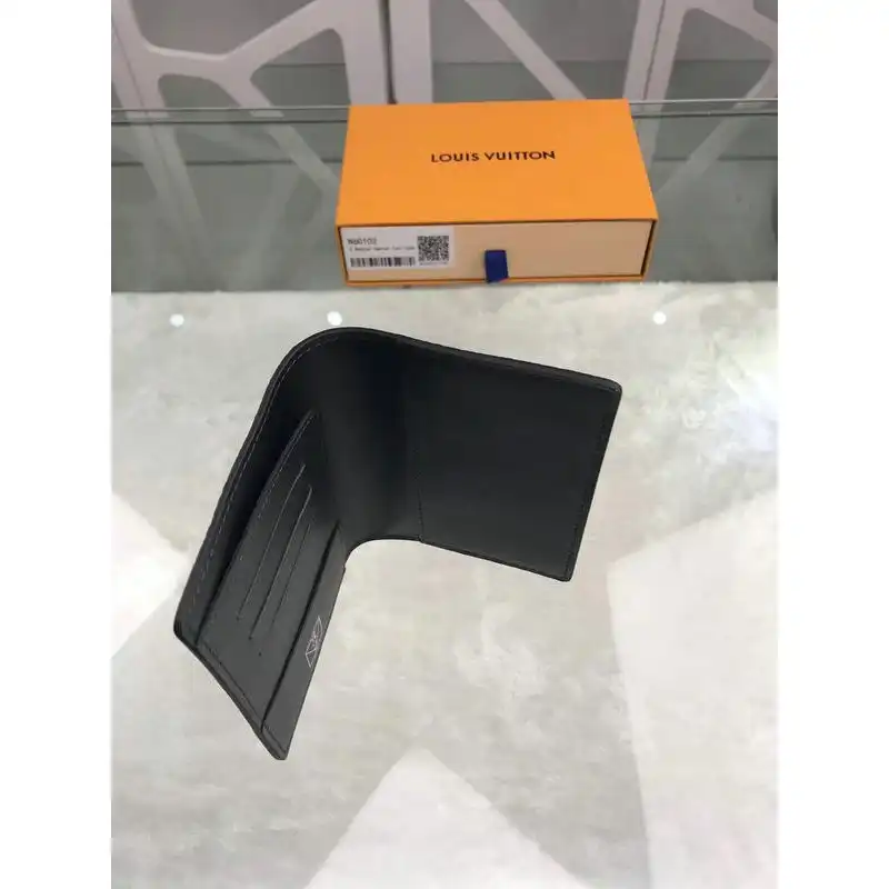 LV Bags 19T1L0408