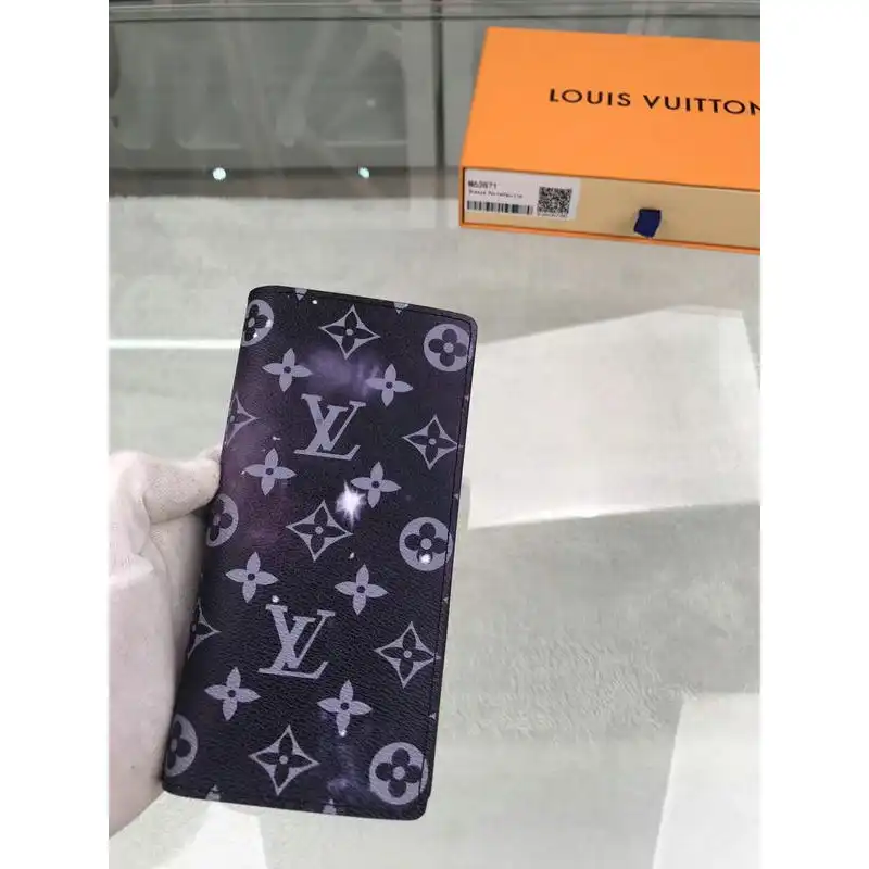 LV Bags 19T1L0440